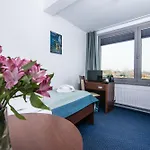 Marina Hotel *