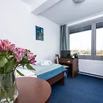 Marina Hotel *