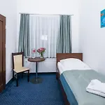 Marina Hotel *