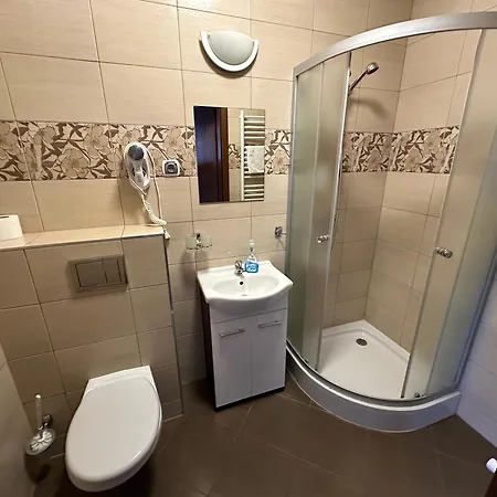 Marina Hotel *
